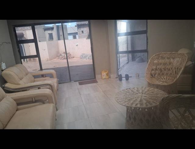 2 BEDROOM HOUSE FOR SALE IN KATLEHONG SOUTH